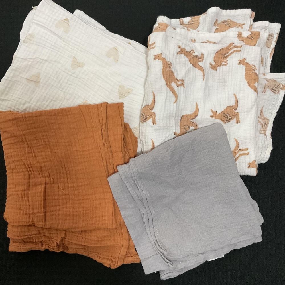 Mixed Brands Cotton Muslin Infant Swaddling Blankets Lot of 4 Kangaroo Hearts